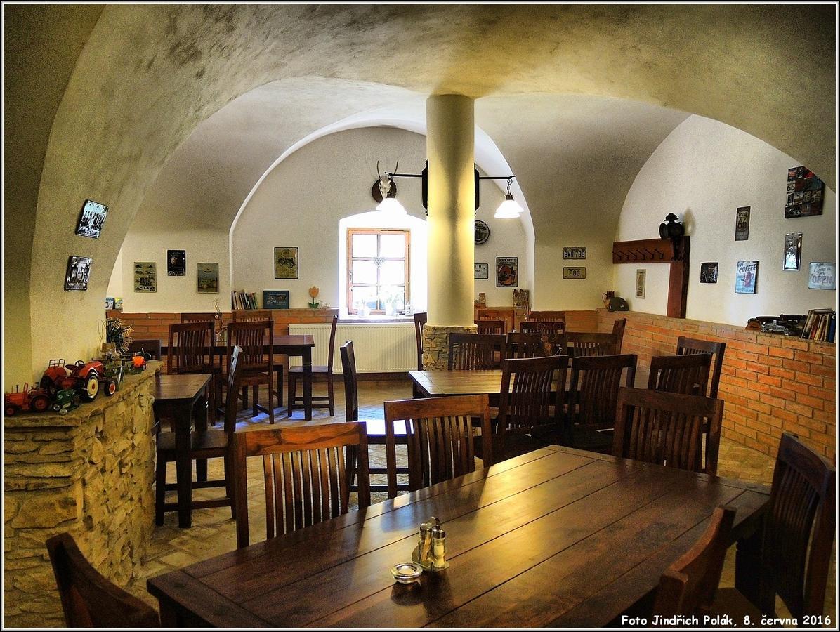 Hotel Jakubuv Novy Dvur à Velká Jesenice Extérieur photo